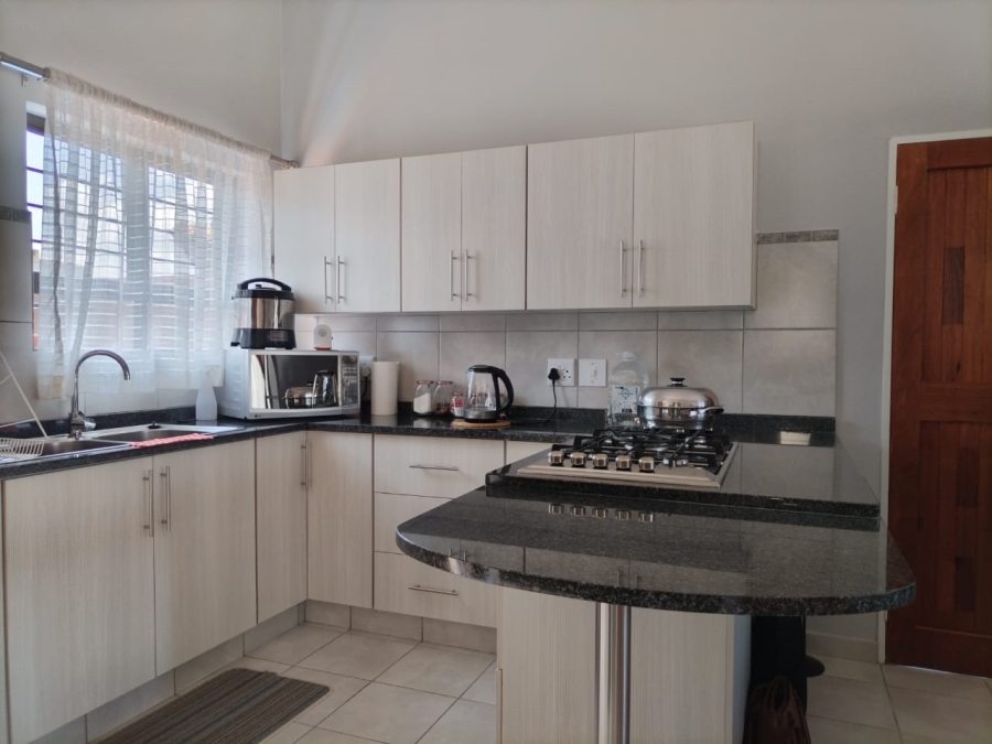 2 Bedroom Property for Sale in Waterval East North West